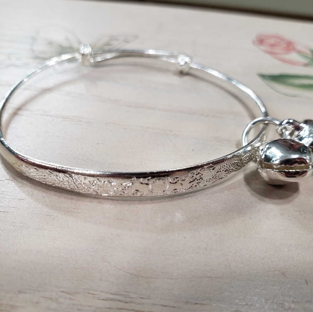 Infant Adjustable Bangle Bracelet with Bells! - Picture 1 of 1